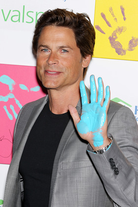 Photo: Rob Lowe Hands For Habitat 1