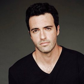 Reid Scott: Charity Work & Causes - Look to the Stars