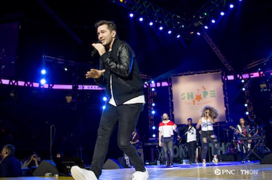 Andy Grammer Performs for Penn State University students