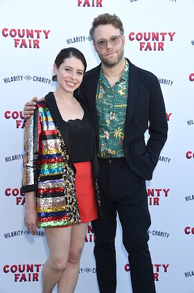 Seth Rogen and Lauren Miller Rogen Host Hilarity For Charity County ...