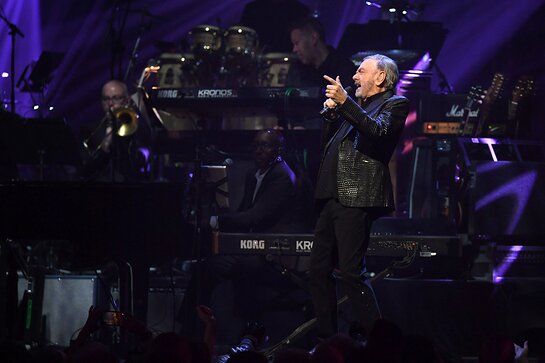 Keep Memory Alive Honors Neil Diamond at 24th Annual Power of Love