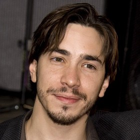 Next photo of Justin Long