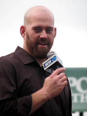 Kevin Youkilis Hits For Kids - Look to the Stars
