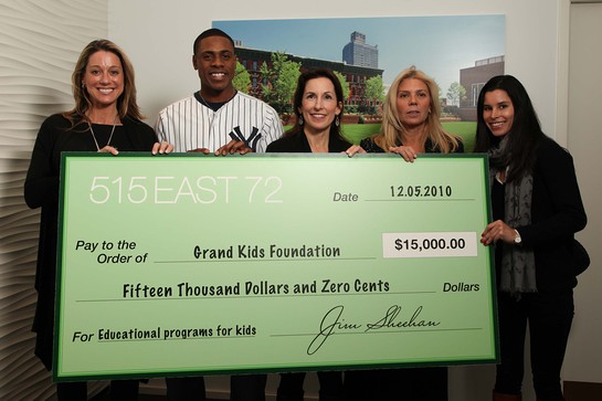 Curtis Granderson enjoying charity work through his foundation as