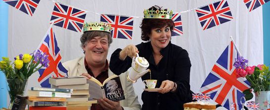 Stephen Fry And Ruby Wax Host Great British Tea Party For Oxfam - Look ...