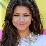 Zendaya Celebrates Her 19th Birthday With Charity Campaign - Look to ...