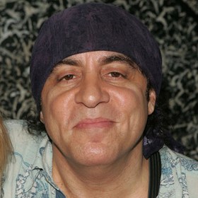 Steve Van Zandt Joins Forces With Ronald McDonald House New York To ... - Look To The Stars